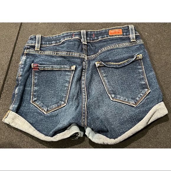 BDG Shortie Short - Picture 4 of 7